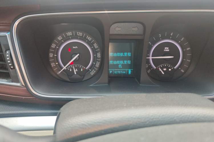 Used Buick GL8 2017 25S Comfort Version China V Standard Odometer Close Up