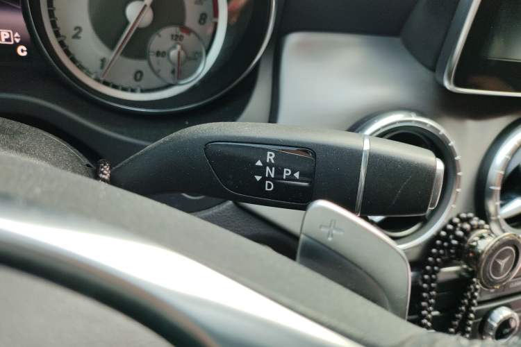 Used Mercedes-Benz CLA 2016 CLA 260 4MATIC Gear Lever