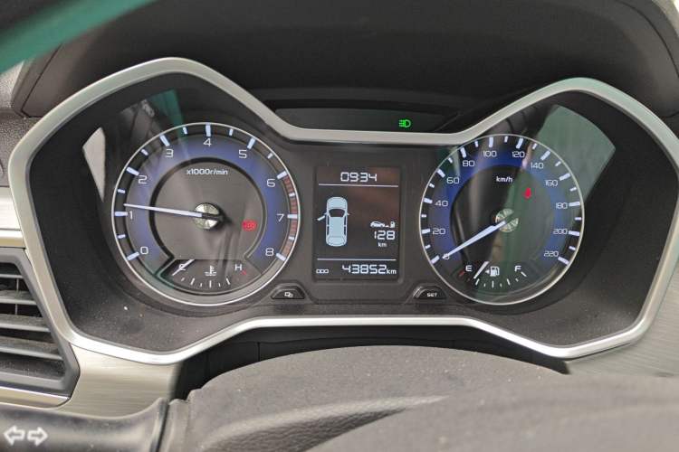 Used Geely Auto Vision X3 2019 Upgraded Model 1.5L Manual Elite Version Instrument Cluster
