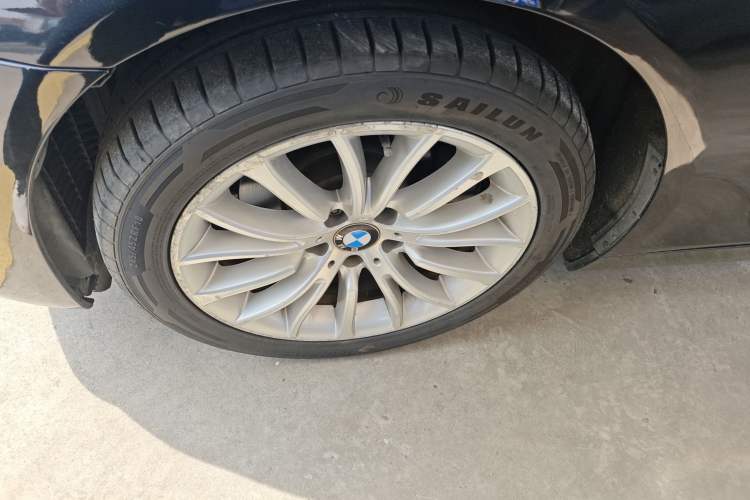 Used BMW 5 Series 2014 525Li Luxury Design Package
