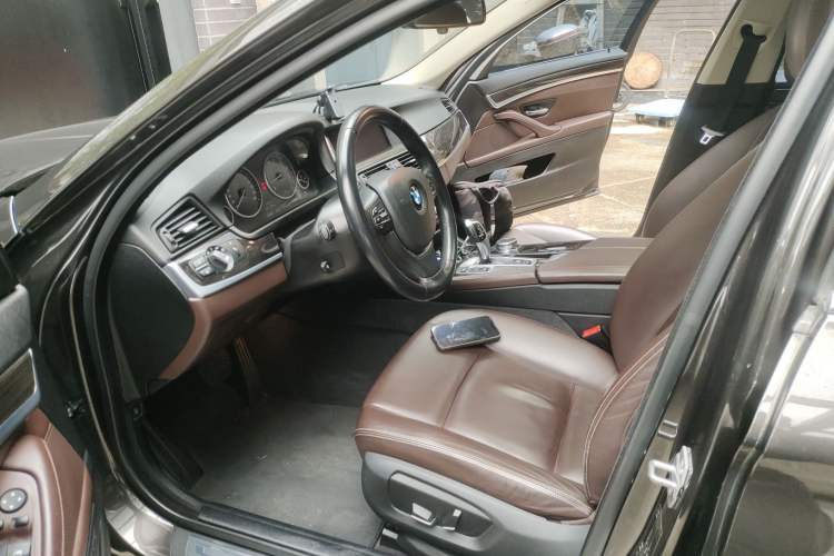 Used BMW 5 Series 2014 525Li Luxury Design Package