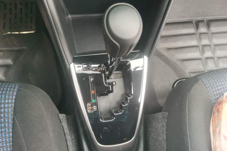 Used Toyota Vios 2017 1.5L CVT Smart Drive Edition Gear Lever