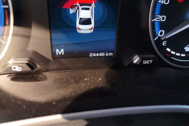 Used Geely Auto Emgrand 2019 Leading Edition 1.5L Manual Luxury Model China V Standard