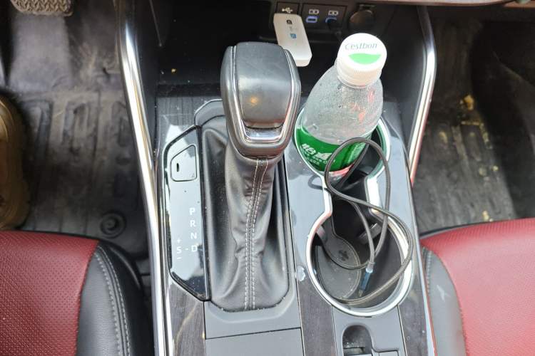 Used Toyota Crown Kluger 2021 2.5L HEV Four-Wheel Drive Flagship Edition Gear Lever