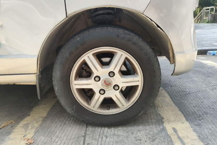 Used Wuling Rongguang 2014 1.5L S Standard Version