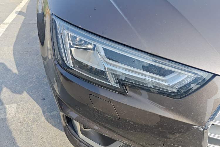 Used Audi A4L 2019 40 TFSI Fashion Edition China VI Emission Standard