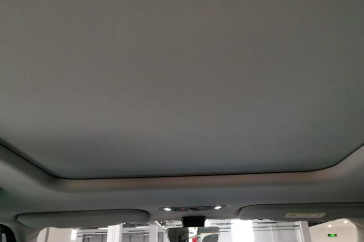 Used iCAR 03 2024 401km Two-Wheel Drive Standard Advanced Version Headliner