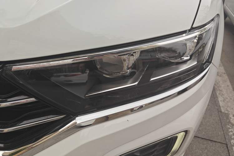 Used Volkswagen T-ROC 2019 230TSI DSG Two-Wheel-Drive Advanced Version China VI Standard Left Front Headlight