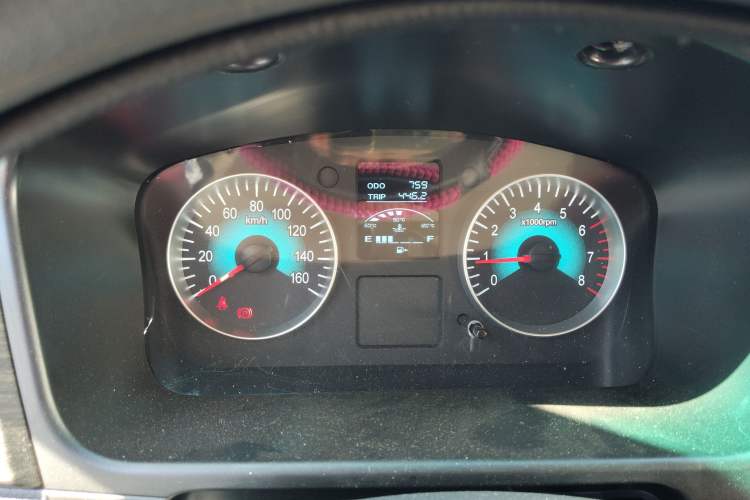 Used Jinbei Hiace X30 2023 1.5L Wealthy-Style Passenger Van 5/6/7-Seater Non-Air-Conditioned Version SWC15M
