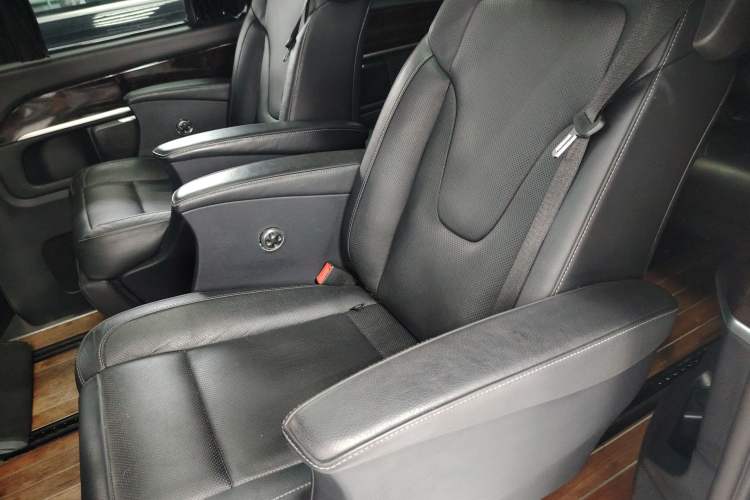 Used Mercedes-Benz V-Class 2018 V 260 L Prestige Extended Version China VI