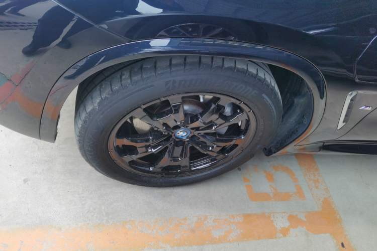 Used BMW iX3 2022 Updated Leading Version Left Front Wheel Hub