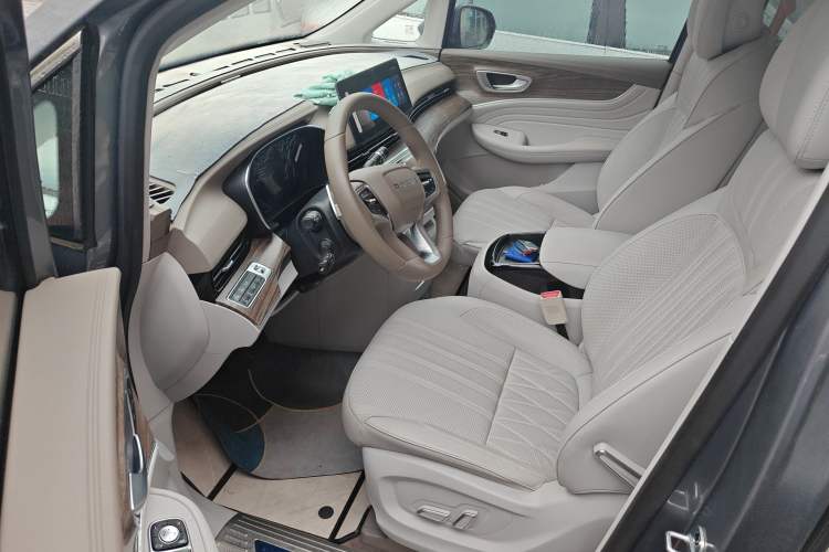 Used Roewe iMAX8 2023 400TGI Comfort Edition