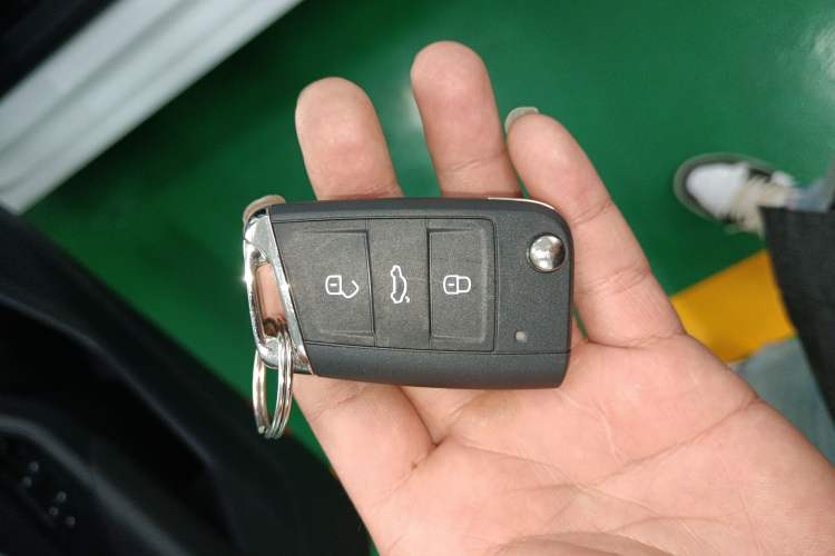 Used Volkswagen Sagitar 2025 Facelift 200TSI DSG Flyover Edition Vehicle Key