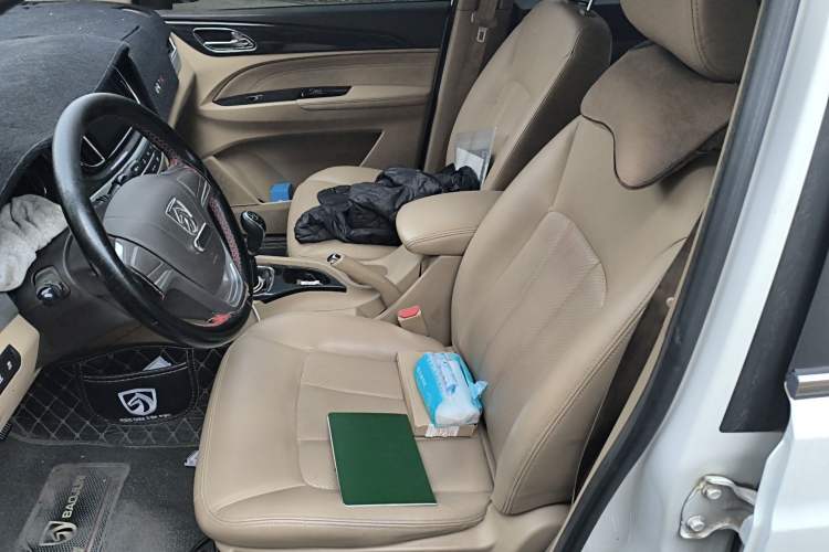 Used Baojun 730 2016 1.5T Manual Comfort Version 7 Seats Left Front Seat