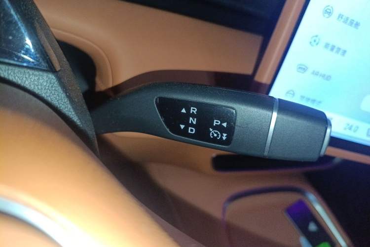 Used Deepal S07 2024 121Max Glory Edition Gear Lever