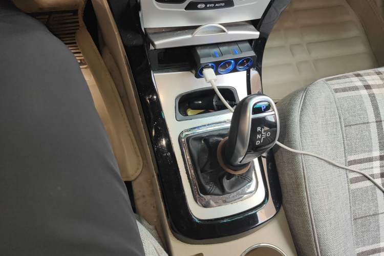 Used BYD e5 2017 300 Prestige Edition
