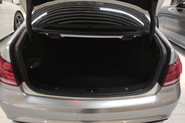 Used Mercedes-Benz E-Class 2016 E 200 Coupe Dynamic Edition Trunk