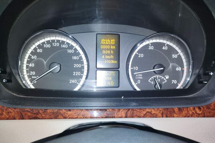 Used Mercedes-Benz Viano 2013 3.0L Hospitality Edition