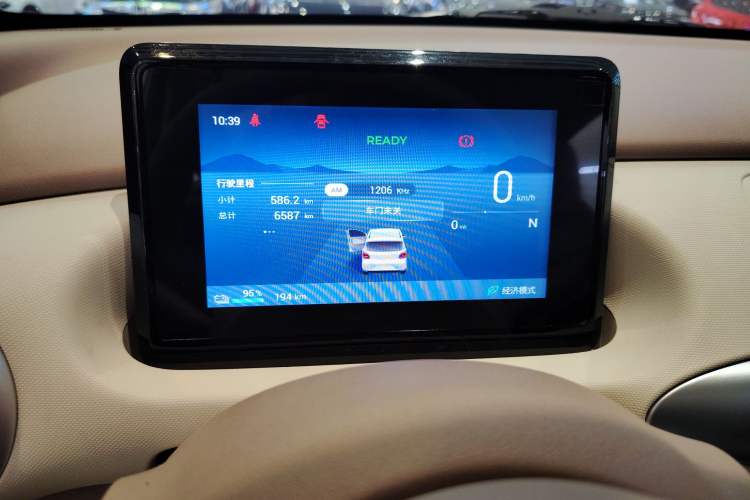 Used Wuling Hongguang MINIEV 2025 Four-Door Version Advanced Edition Instrument Cluster