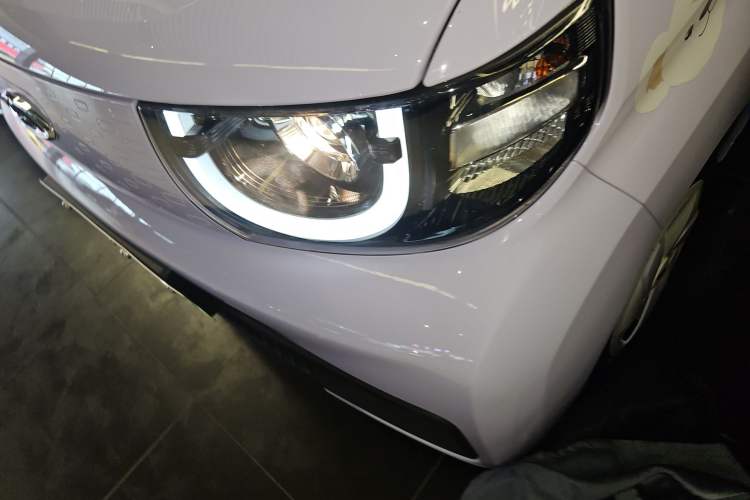 Used Chery New Energy QQ Ice Cream 2022 170km Sundae Phosphate Lithium-Ion