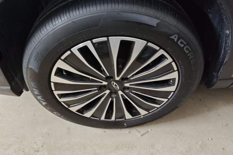 Used Chery Tiggo 8 PLUS C-DM 2025 1.5T 116 km Prestige Version 5 Seats