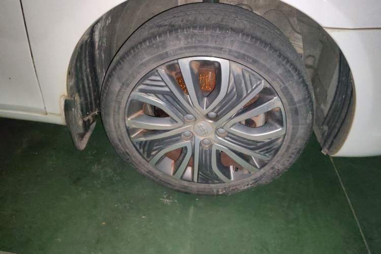 Used Geely Auto Emgrand New Energy 2018 EV450 Ambition Model Right Front Wheel Hub