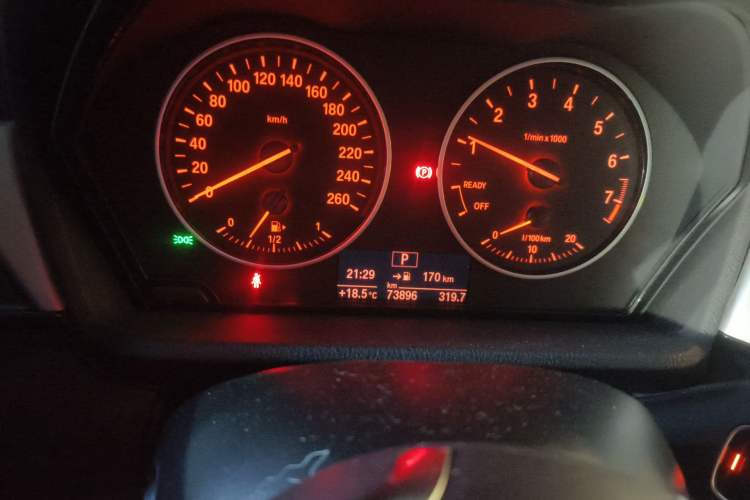 Used BMW X1 2018 sDrive18Li Fashion Model Odometer Close Up