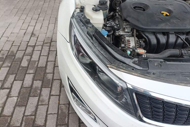 Used Kia K5 2015 2.0L Automatic GL Right Front Headlight