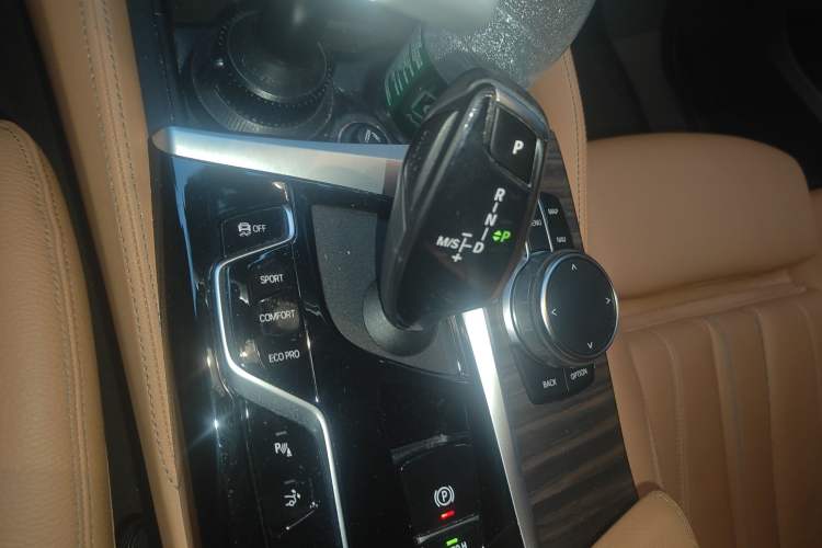 Used BMW 6 Series GT 2021 Updated 630i Luxury Design Package Gear Lever