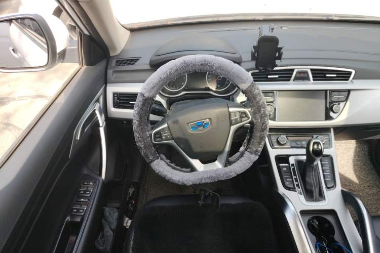 Used Geely Auto Emgrand X7 Sport 2016 1.8TD Automatic ZhiShang Model Steering Wheel