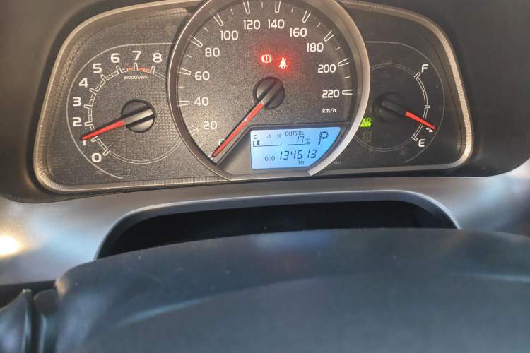 Used Toyota RAV4 2013 2.5L Automatic 4x4 Elite Edition Odometer Close Up