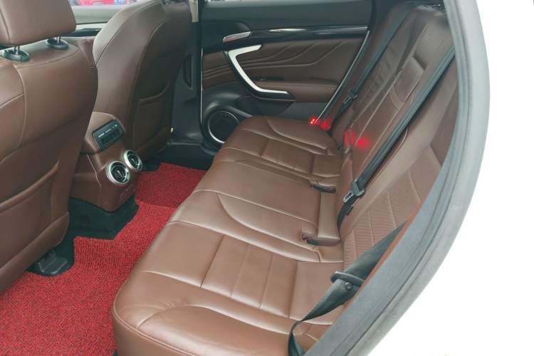 Used Wey VV7 2017 2.0T Flagship Model Left Rear Seat