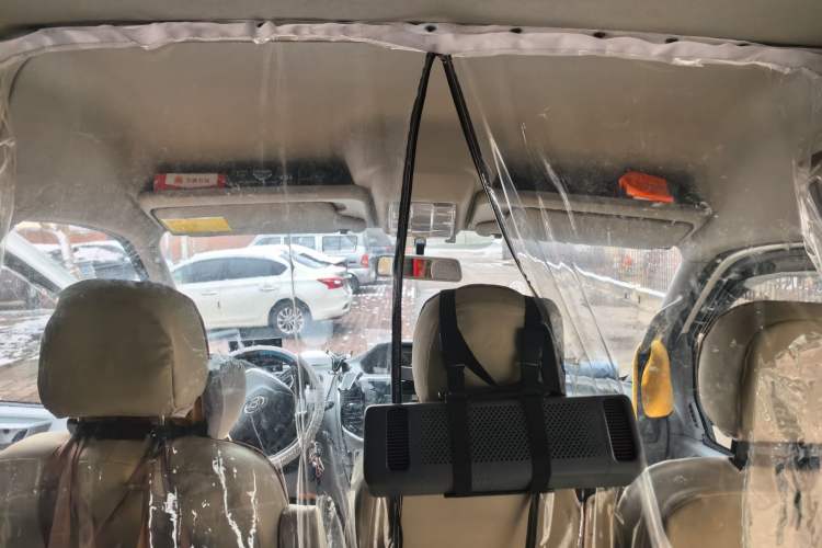 Used SAIC MAXUS Xintu V80 2021 2.0T Manual Classic Aoyuntong Short Wheelbase Mid-Roof 5/6-Seater
