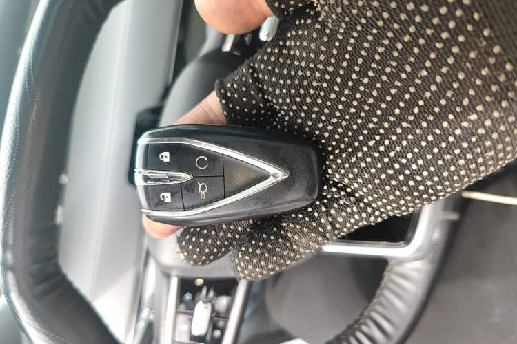 Used CHANGAN UNI-K 2021 2.0T All-Wheel Drive Prestige Version