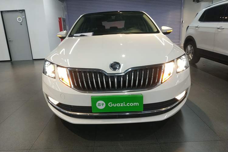 Used Skoda Octavia 2019 TSI230 DSG SmartDrive Luxury Edition China VI
