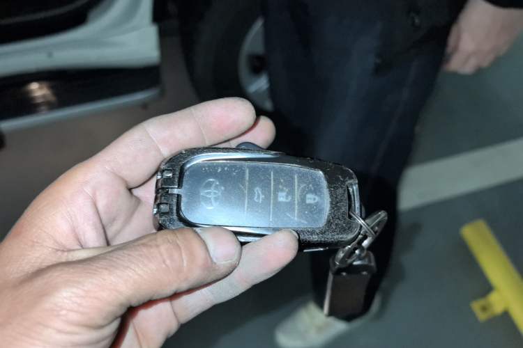 Used Toyota Prado 2016 3.5L Automatic TX-L NAVI Vehicle Key