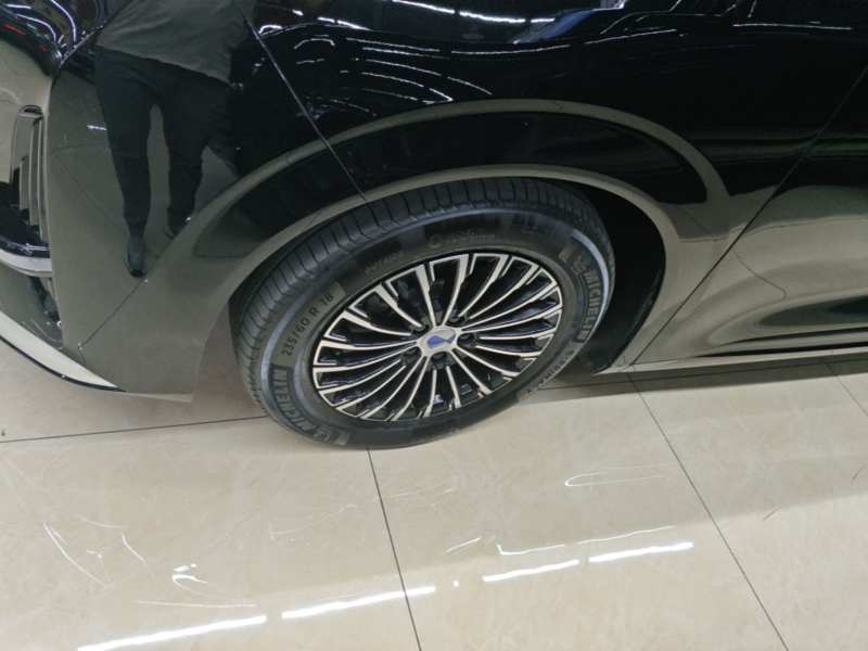 Used Denza D9 2024 DM-i 980 Four-Wheel Drive Prestige Model – Executive — 22