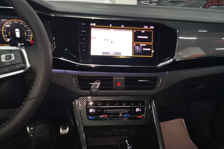 Used Volkswagen Tayron 2022 380TSI Four-Wheel Drive R-Line Connected Version Audio And AC Panel