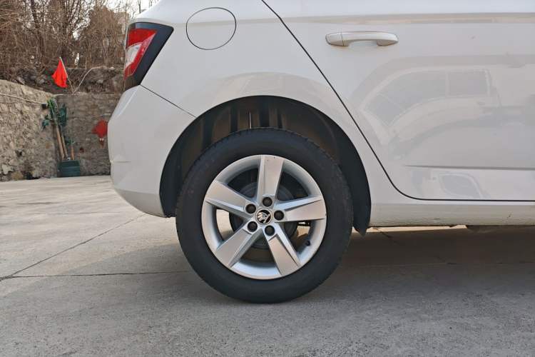 Used Skoda Fabia 2017 1.4L Automatic Car Enjoy Edition