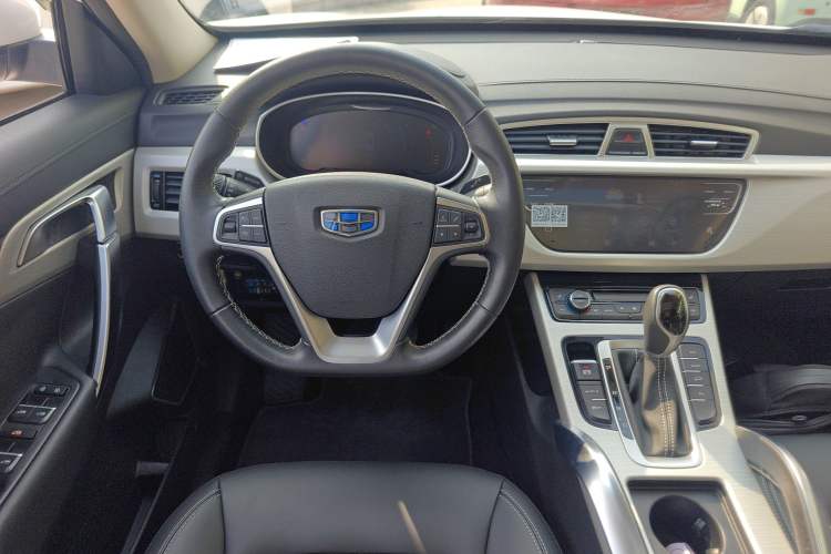 Used Geely Auto Emgrand X7 Sport 2018 1.8TD Automatic Two-Wheel Drive Smart 4G Connected Version
