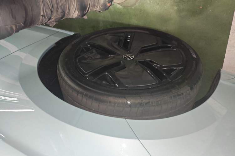 Used Volkswagen Passat 2025 Pro 380TSI Starry Dragon Luxury Edition Left Front Wheel Hub