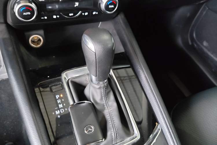 Used Mazda CX-5 2022 2.0L Automatic Two-Wheel Drive Comfort Version Gear Lever