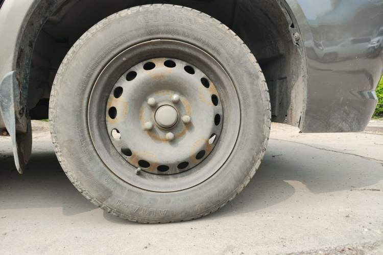 Used FORTHING Lingzhi 2014 M3 1.6L 7-seater Standard Model
