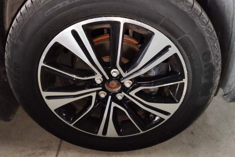 Used Dongfeng Aeolus AX7 2018 Classic 1.6T Automatic Luxury Model
