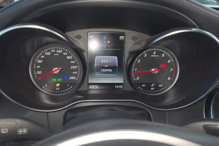 Used Mercedes-Benz GLC 2017 GLC 260 4MATIC Luxury Model