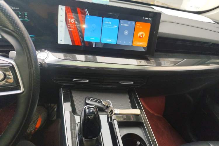 Used Roewe RX5 eMAX 2022 1.5T PHEV Fearless Deluxe Edition Audio And AC Panel