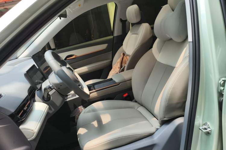 Used Bestune Yueyi 03 2025 565km Enjoy Edition
