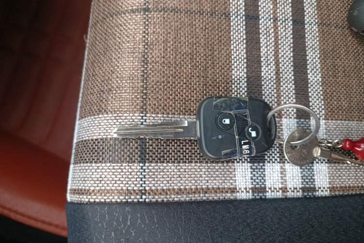 Used Jinbei Gold Hiace M Classic 2023 1.5L Engineering Lion Passenger Vehicle 5/6/7 Seats
