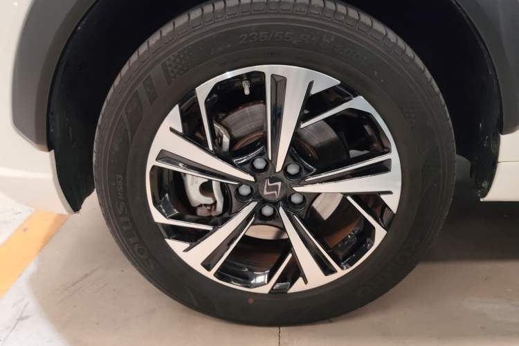 Used SOL QX 2021 300T DCT Deluxe Smart Connectivity Version