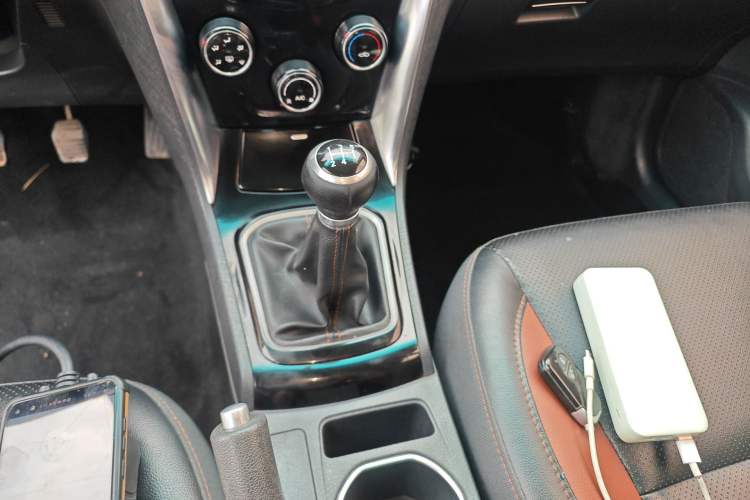 Used BYD F3 2016 1.5L Manual Luxury Model Gear Lever